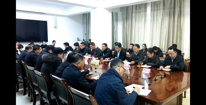 区纪委监委迅速传达贯彻区委全会精神